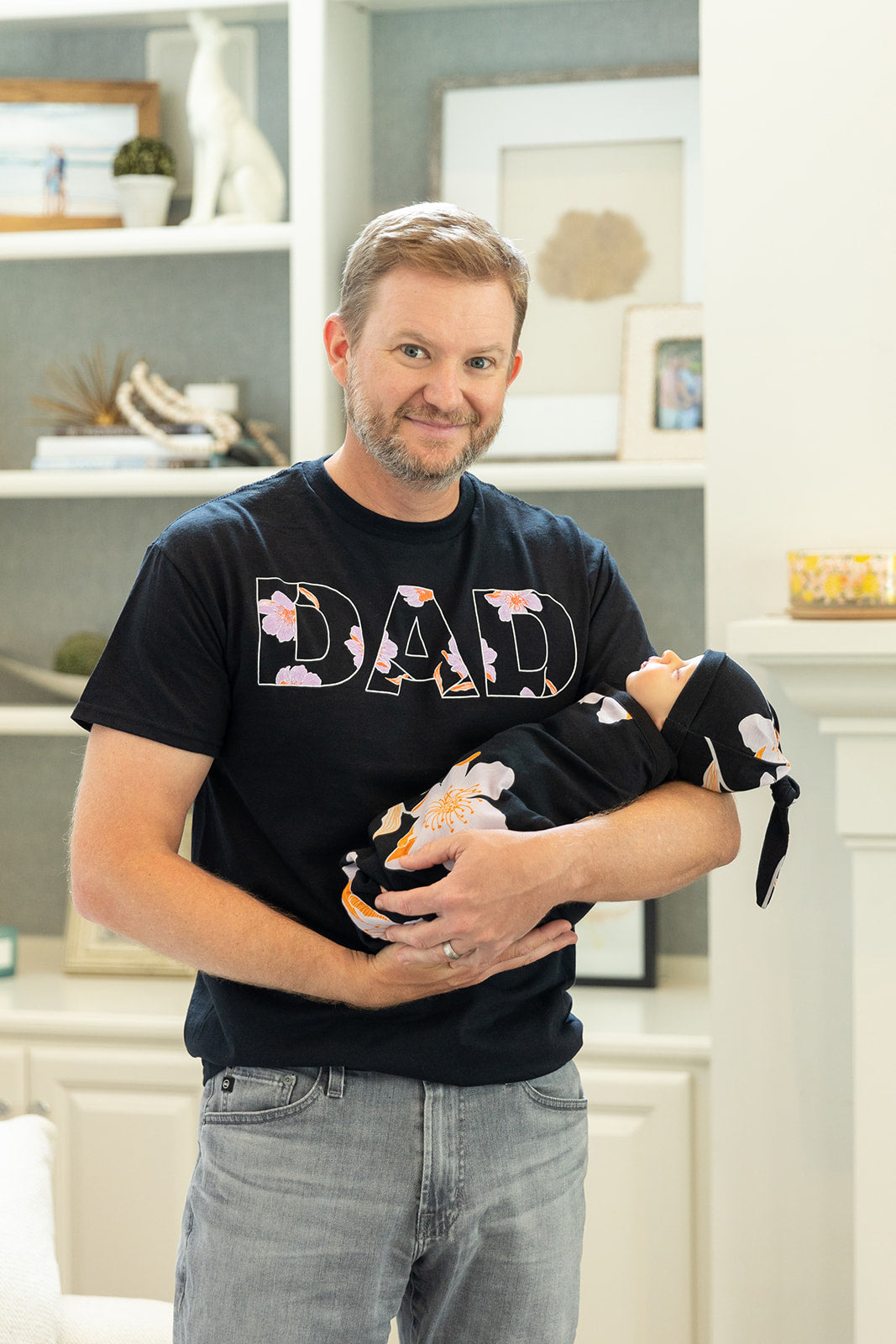 Willow Robe & Newborn Swaddle Blanket Set & Dad T-Shirt (2XL/3XL only)