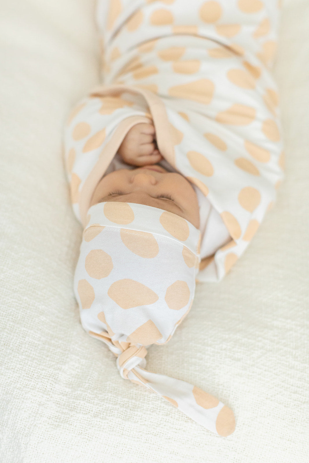 Hadley 3 in 1 Labor Gown & Eden Newborn Swaddle Blanket Set