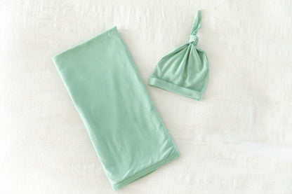 Mila Pregnancy Robe & Sage Green Swaddle Blanket Set