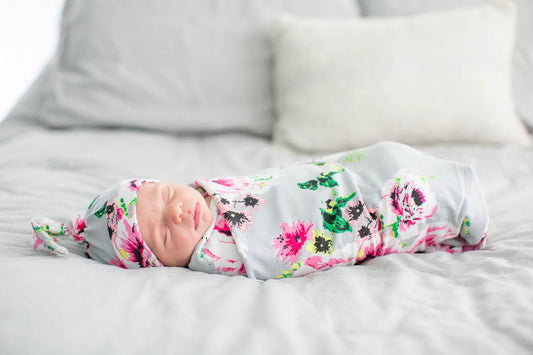 Olivia Swaddle Blanket & Newborn Hat Set